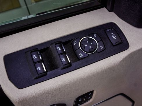 Used 2021 Ford F250 Limited w/ FX4 Off-Road Package image 36