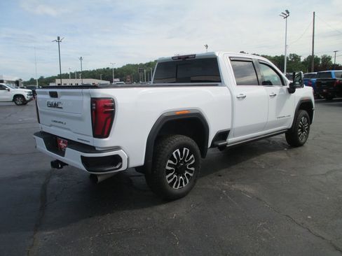 Used 2024 GMC Sierra 2500 Denali Ultimate w/ Max Trailering Package AWD/4WD image 6