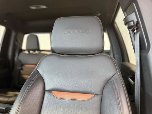 Used 2023 GMC Sierra 2500 AT4 w/ AT4 Preferred Package image 16