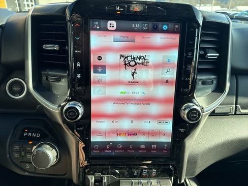 New 2026 RAM 1500 4x4 Crew Cab image 19