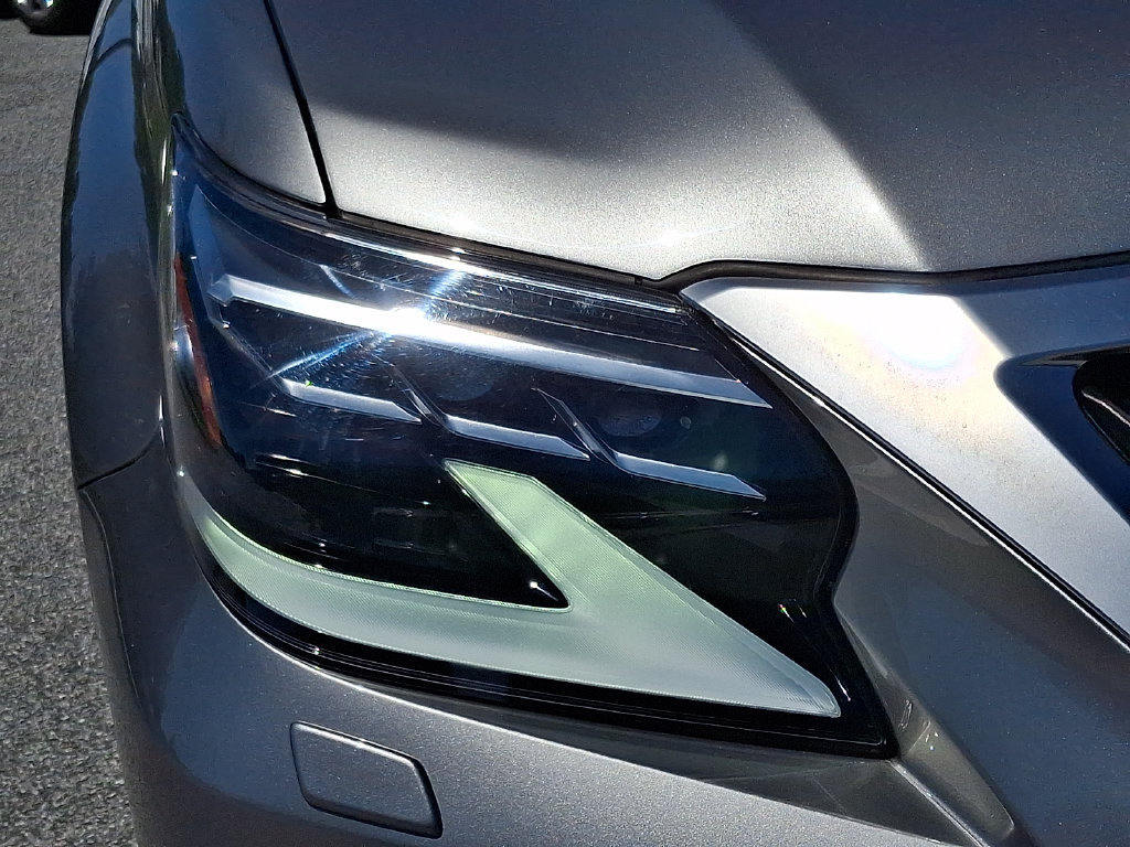 Used 2023 Lexus GX 460 Premium w/ Accessory Package AWD/4WD image 9