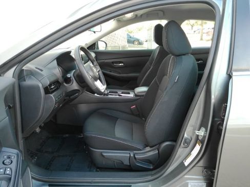 Used 2021 Nissan Sentra SV w/ Trunk Package FWD image 12