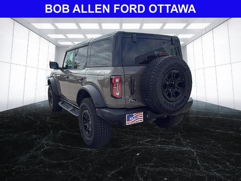 Used 2025 Ford Bronco Badlands AWD/4WD image 3