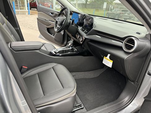 New 2025 Chevrolet Trax ACTIV w/ Driver Confidence Package image 27
