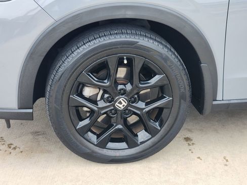 Used 2023 Honda HR-V Sport image 11