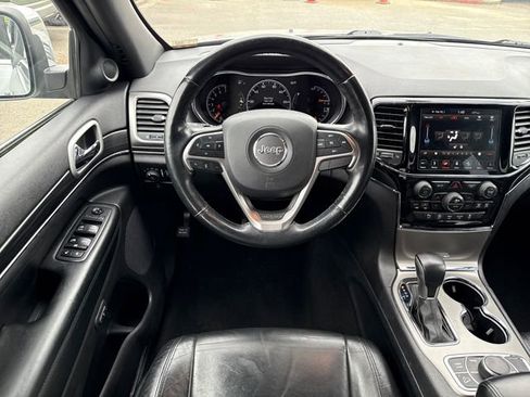 Used 2019 Jeep Grand Cherokee Limited AWD/4WD image 17
