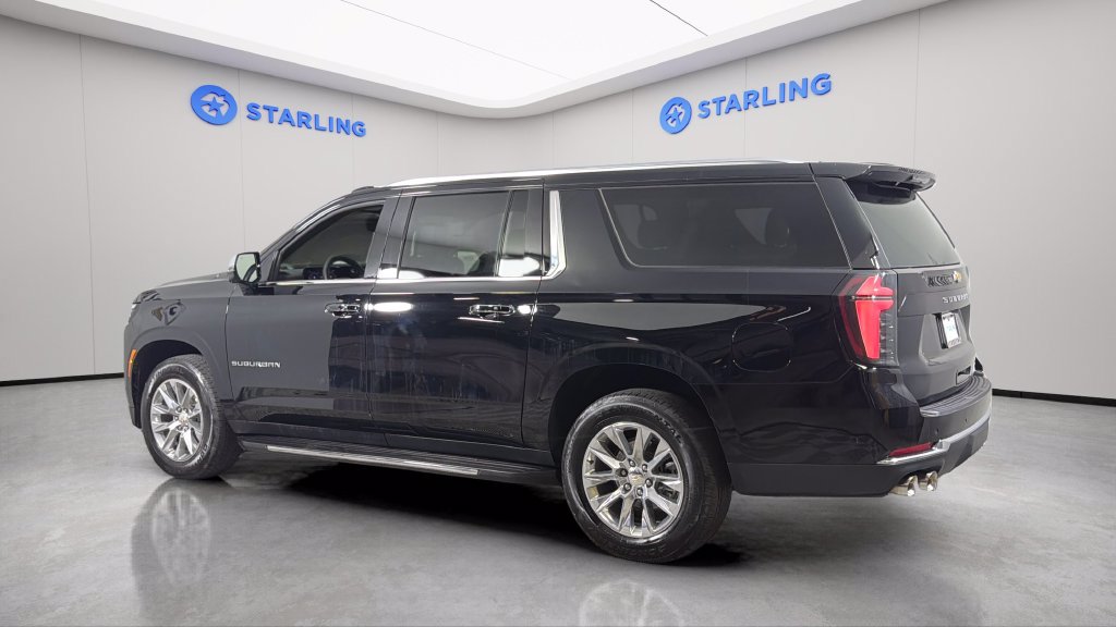 Used 2025 Chevrolet Suburban Premier RWD image 4