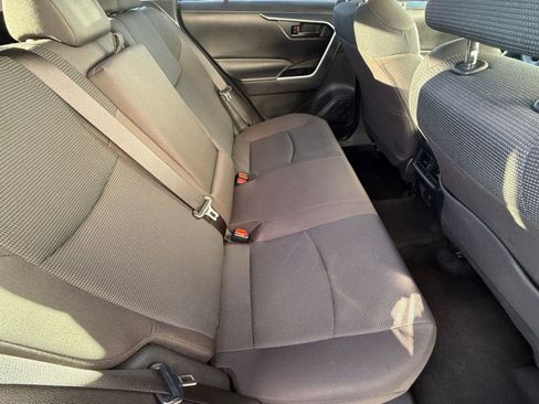 Used 2025 Toyota RAV4 LE image 31