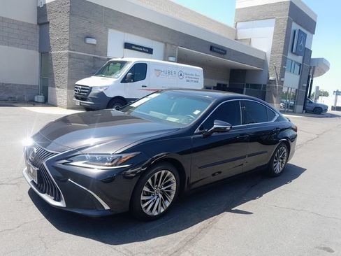 Used 2019 Lexus ES 350 Ultra Luxury w/ Accessory Package FWD image 26