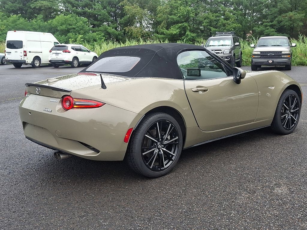 Used 2024 MAZDA MX-5 Miata Grand Touring w/ Weather Package RWD image 12
