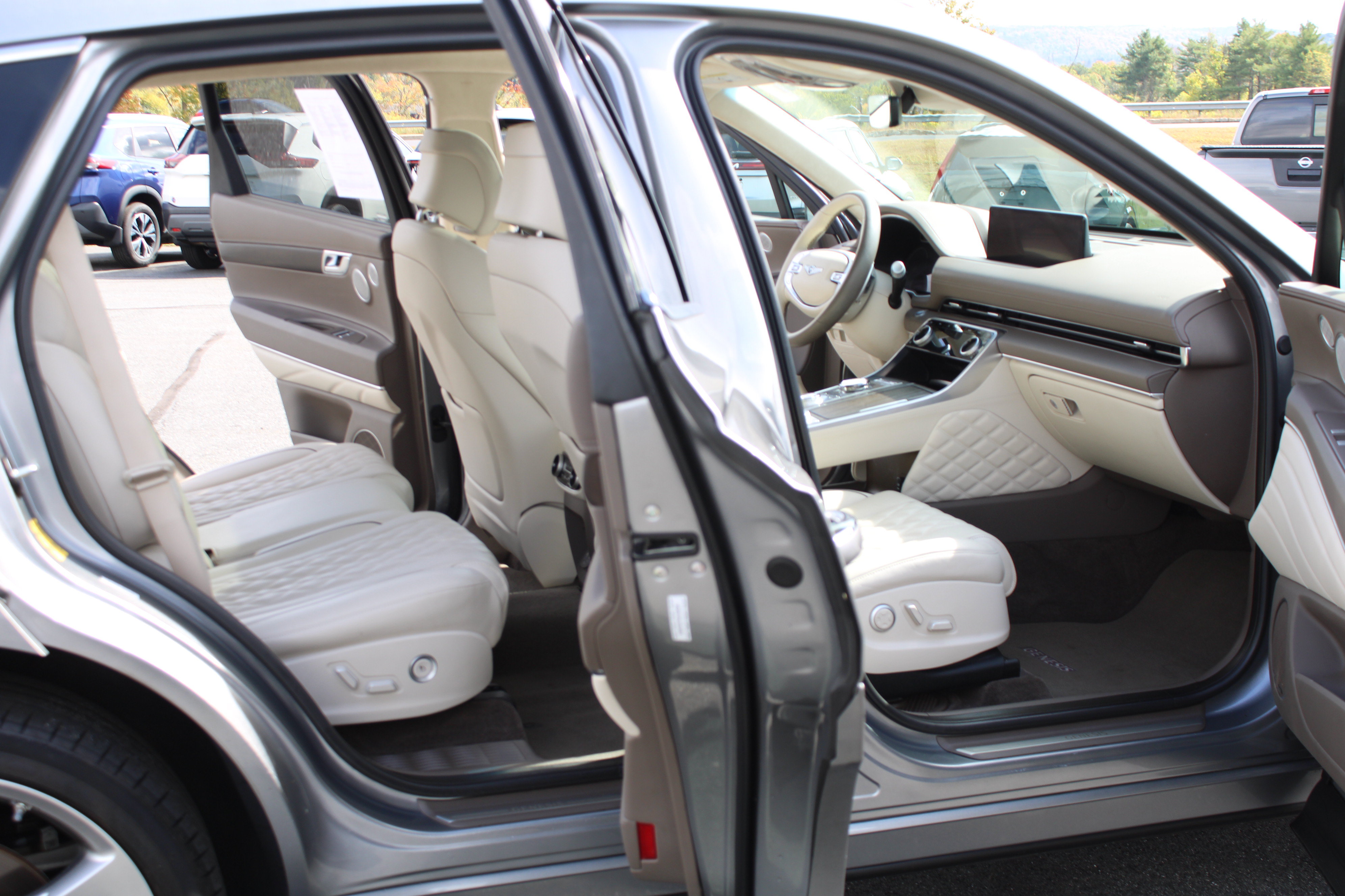 Used 2024 Genesis GV80 3.5T w/ Prestige Package AWD/4WD image 15