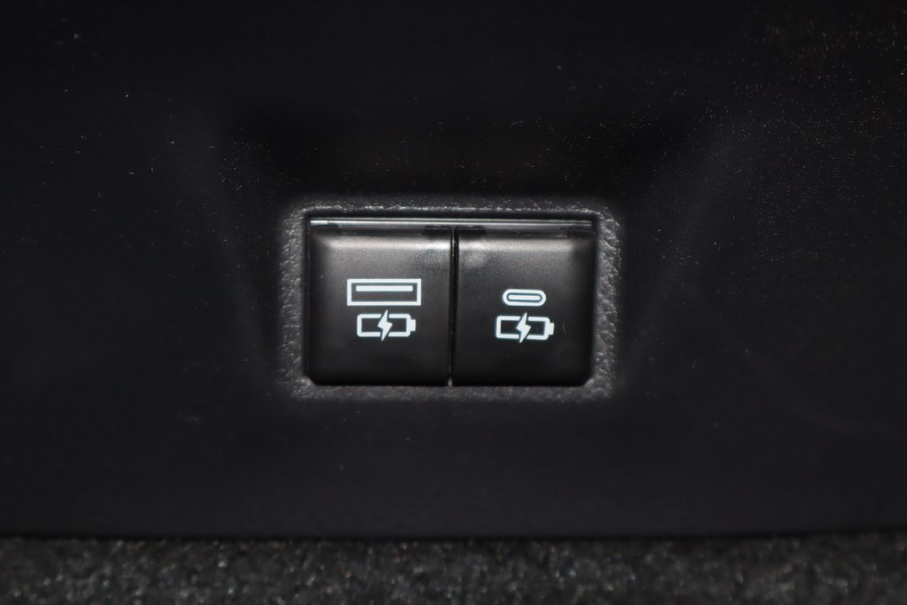 Used 2026 Toyota Camry LE FWD image 36