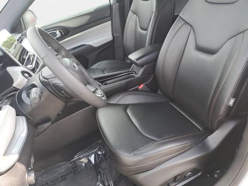 Certified 2024 Jeep Compass Limited AWD/4WD image 15