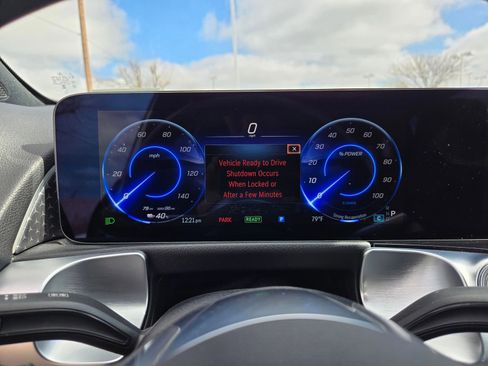 Used 2024 Mercedes-Benz EQB 300 4MATIC image 20