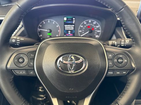 Used 2025 Toyota Corolla Cross AWD Hybrid w/ Moonroof Package image 27