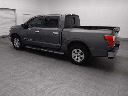 Used 2019 Nissan Titan SV RWD image 3