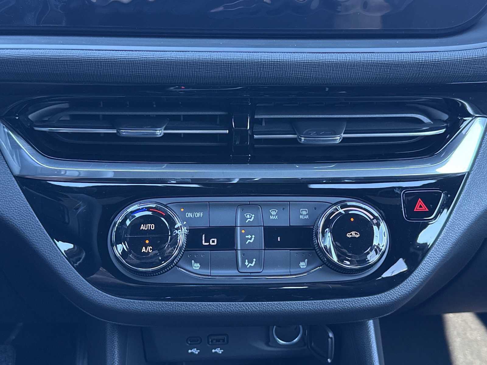 New 2026 Buick Envista Sport Touring w/ Convenience I Package FWD image 7