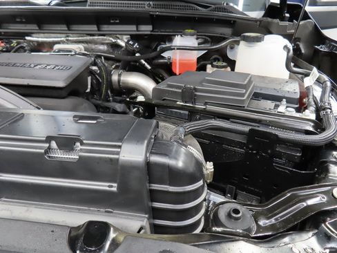 Used 2025 GMC Sierra 2500 AT4X image 31