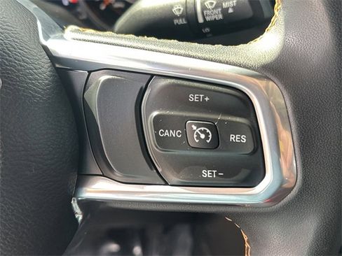 Used 2023 Jeep Gladiator Overland image 35