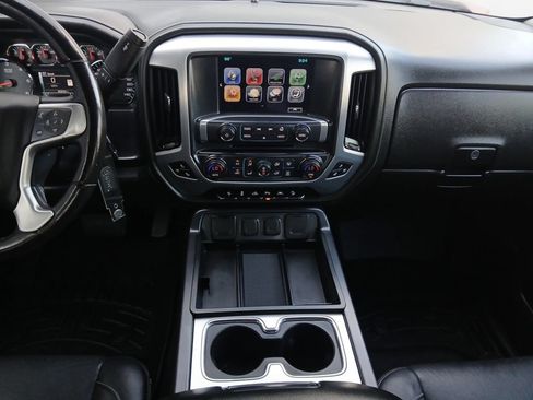 Used 2018 GMC Sierra 1500 SLT AWD/4WD image 3