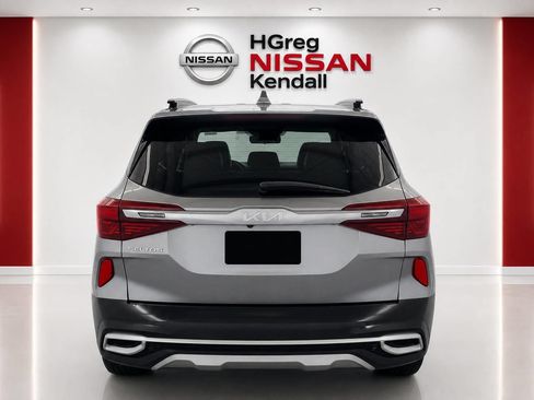 Used 2023 Kia Seltos S w/ Navigation Package FWD image 6