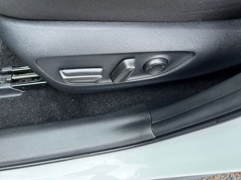 Used 2025 Toyota RAV4 XLE image 24