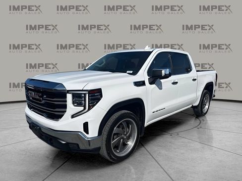 Used 2024 GMC Sierra 1500 SLT AWD/4WD image 1