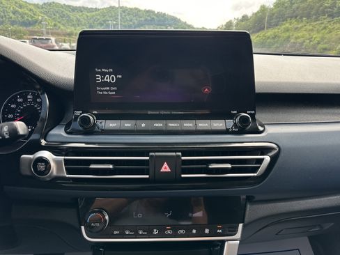 Used 2023 Kia Seltos S w/ Navigation Package AWD/4WD image 14