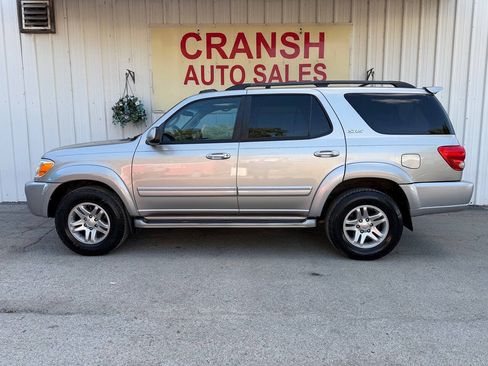 Used 2006 Toyota Sequoia SR5 RWD image 6