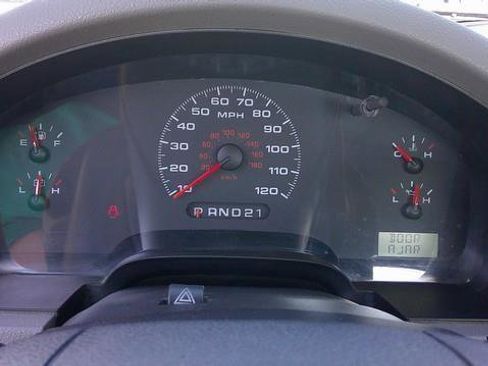 Used 2008 Ford F150 XLT RWD image 6
