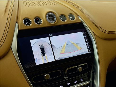 Used 2021 Aston Martin DBX image 14