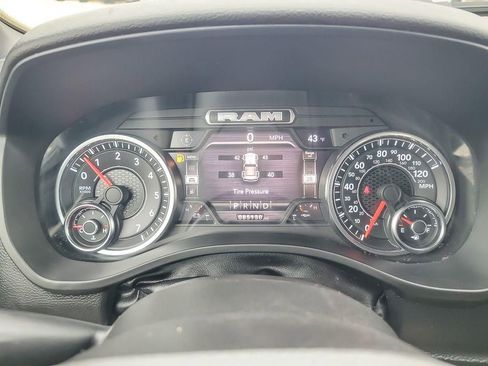 Used 2022 RAM 1500 Big Horn AWD/4WD image 13