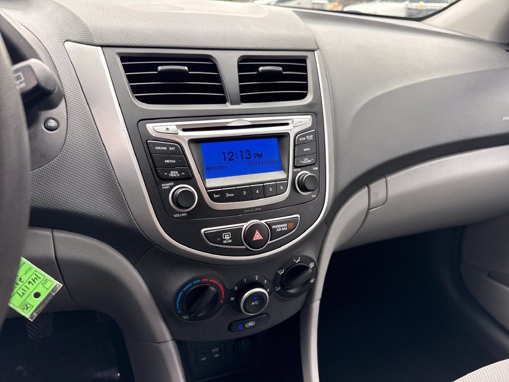 Used 2014 Hyundai Accent GS FWD image 16