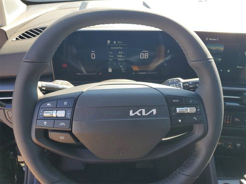 New 2026 Kia Sportage EX image 11