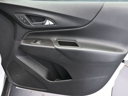 Used 2024 Chevrolet Equinox LT FWD image 31