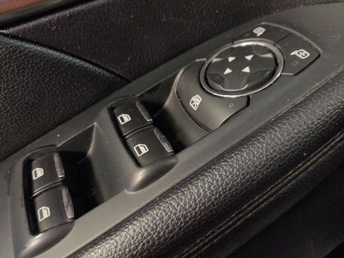 Used 2019 Ford Explorer XLT image 27