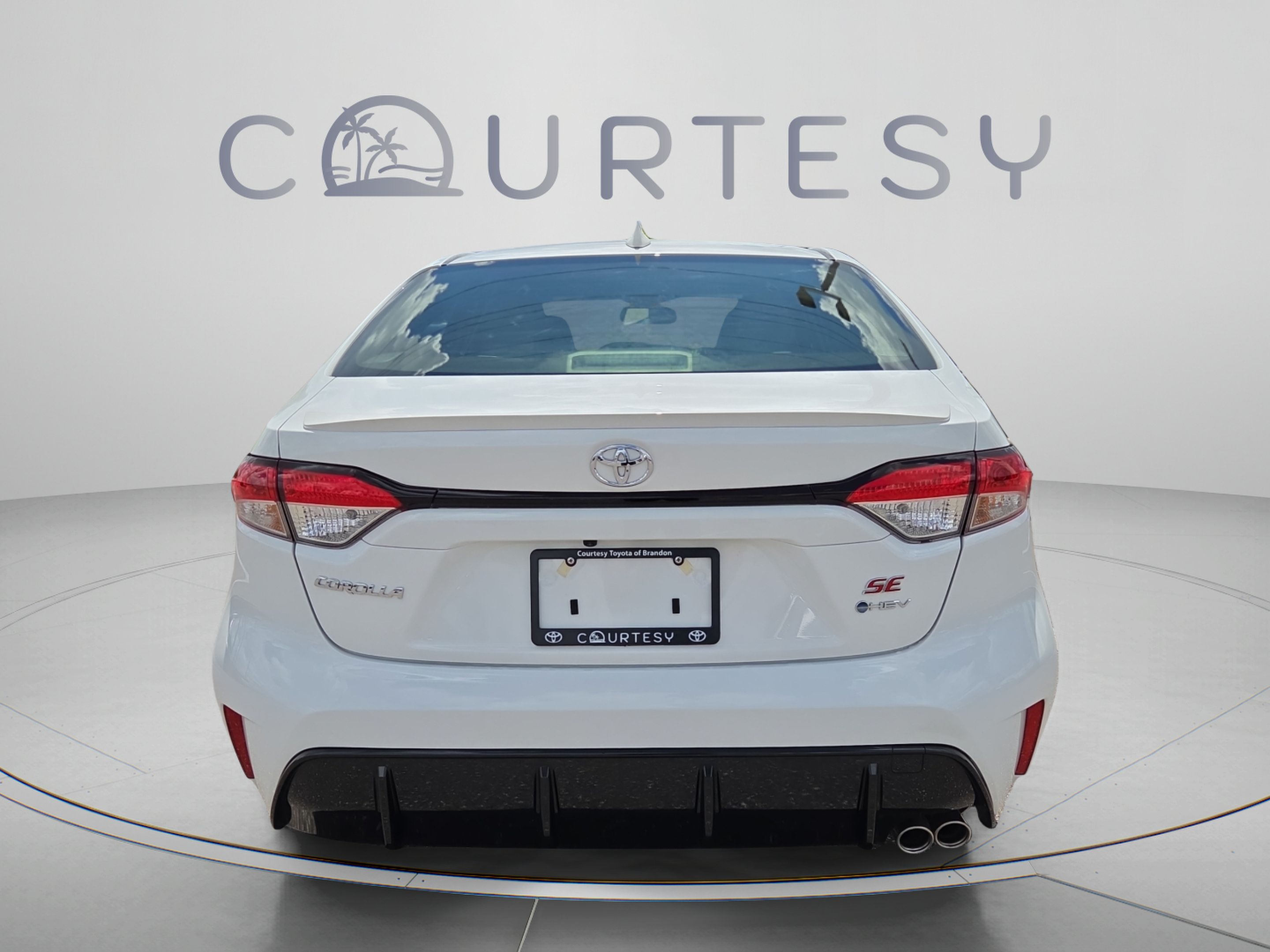 Certified 2026 Toyota Corolla SE FWD image 4