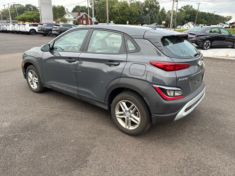 Used 2023 Hyundai Kona SE w/ Cargo Package AWD/4WD image 3