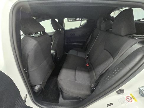 Used 2018 Toyota C-HR XLE image 16