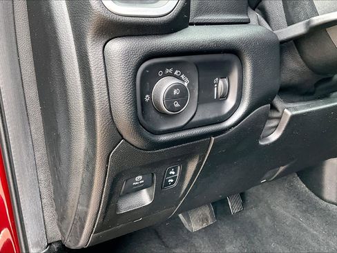 Used 2020 RAM 1500 Lone Star RWD image 34