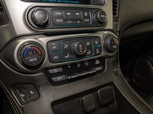 Used 2018 Chevrolet Tahoe LT image 16