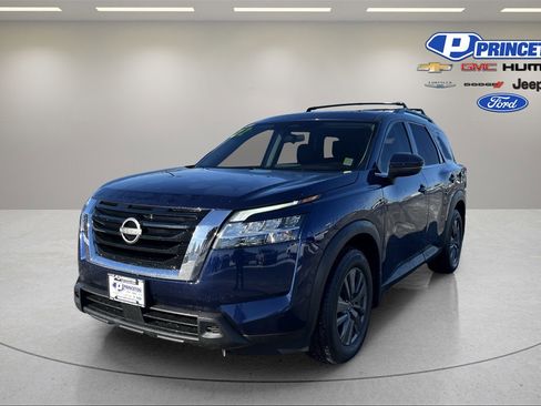 Used 2022 Nissan Pathfinder SV w/ SV Premium Package image 3