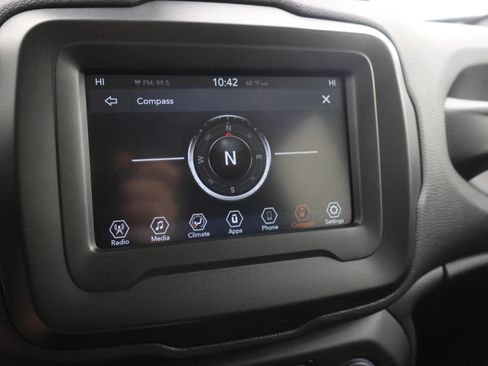 Used 2019 Jeep Renegade Latitude AWD/4WD image 49