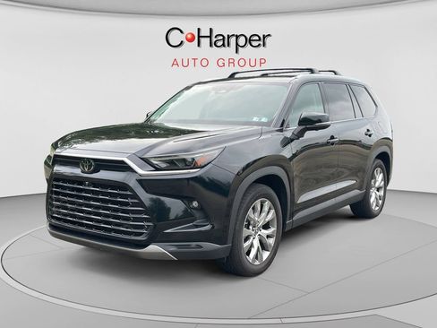 Used 2024 Toyota Grand Highlander AWD image 7