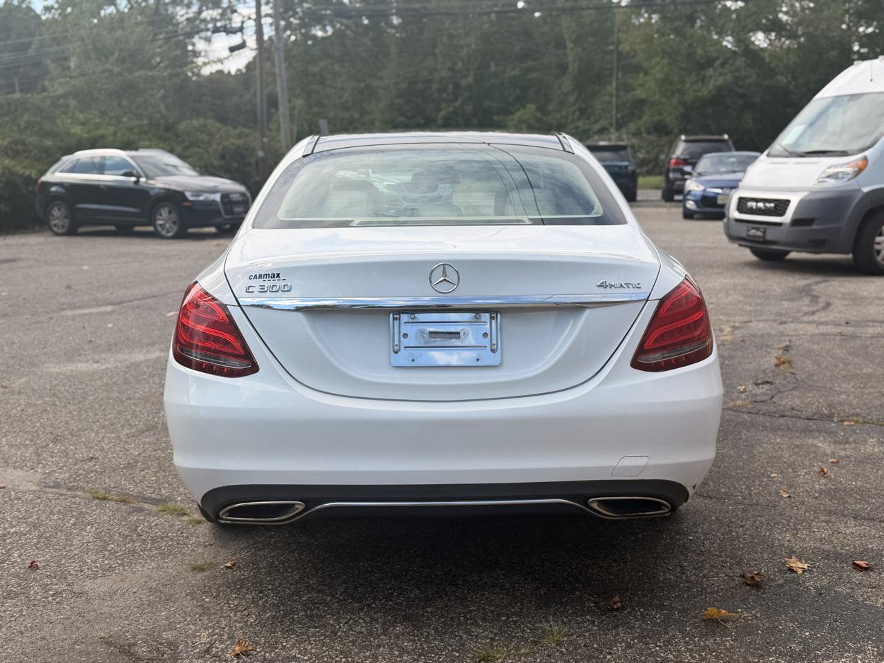 Used 2015 Mercedes-Benz C 300 4MATIC Sedan image 4