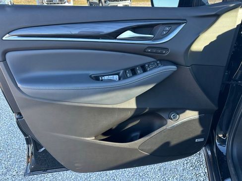 Used 2021 Buick Enclave Premium w/ Sun and Sites Package image 10