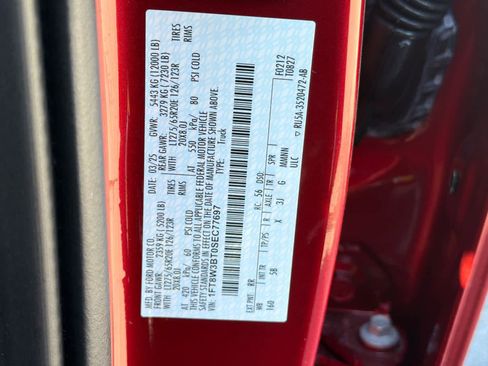 Used 2025 Ford F350 Lariat w/ Black Appearance Package image 29