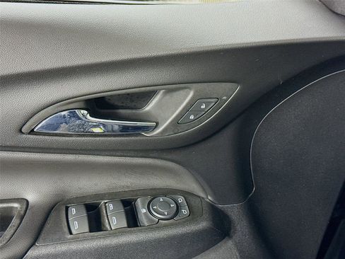 Used 2022 Chevrolet Equinox LT AWD/4WD image 11