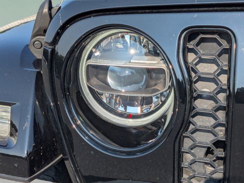Used 2021 Jeep Gladiator Overland AWD/4WD image 49