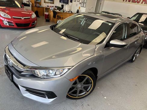 Used 2016 Honda Civic EX image 6
